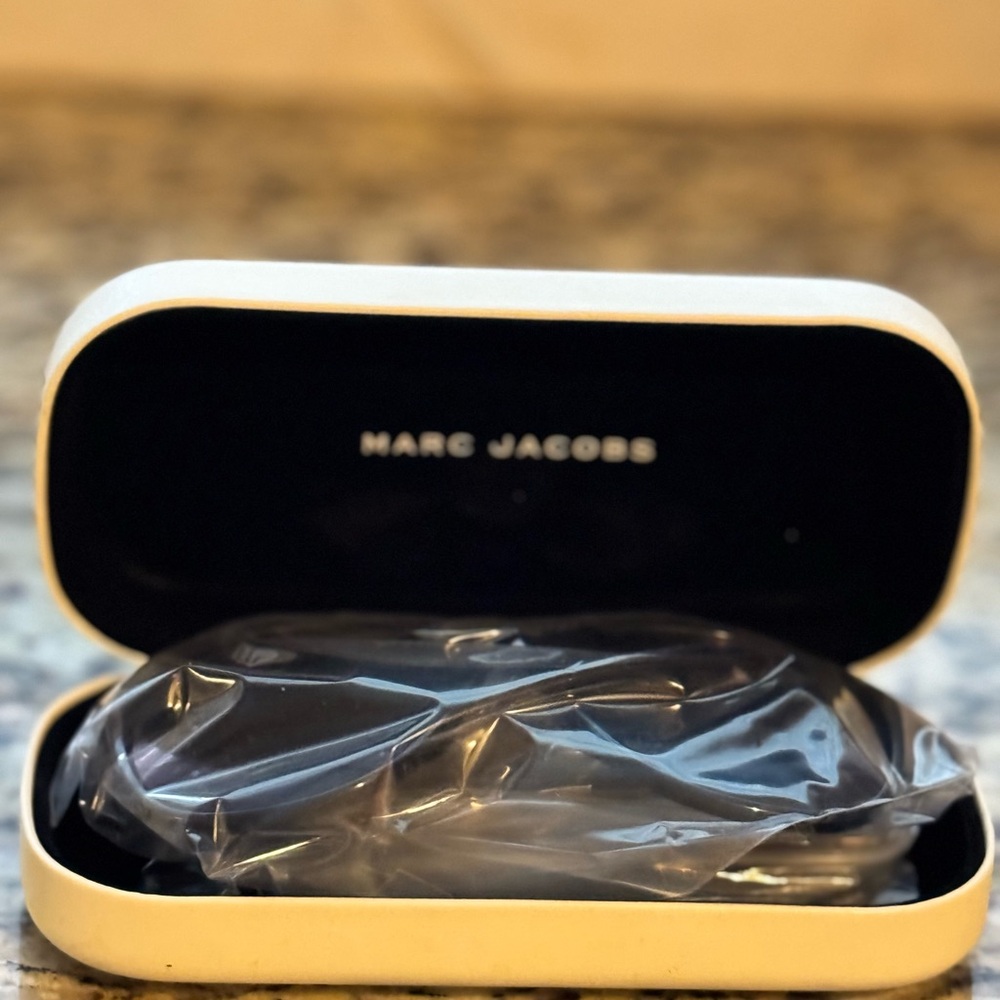 Marc Jacobs Sunglasses in White Case